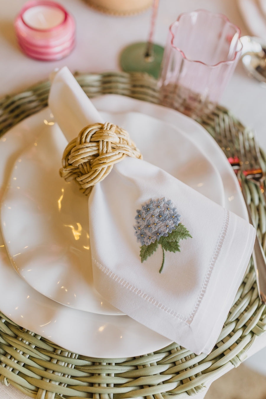 Embroidered Hydrangea Dinner Napkin - s/4