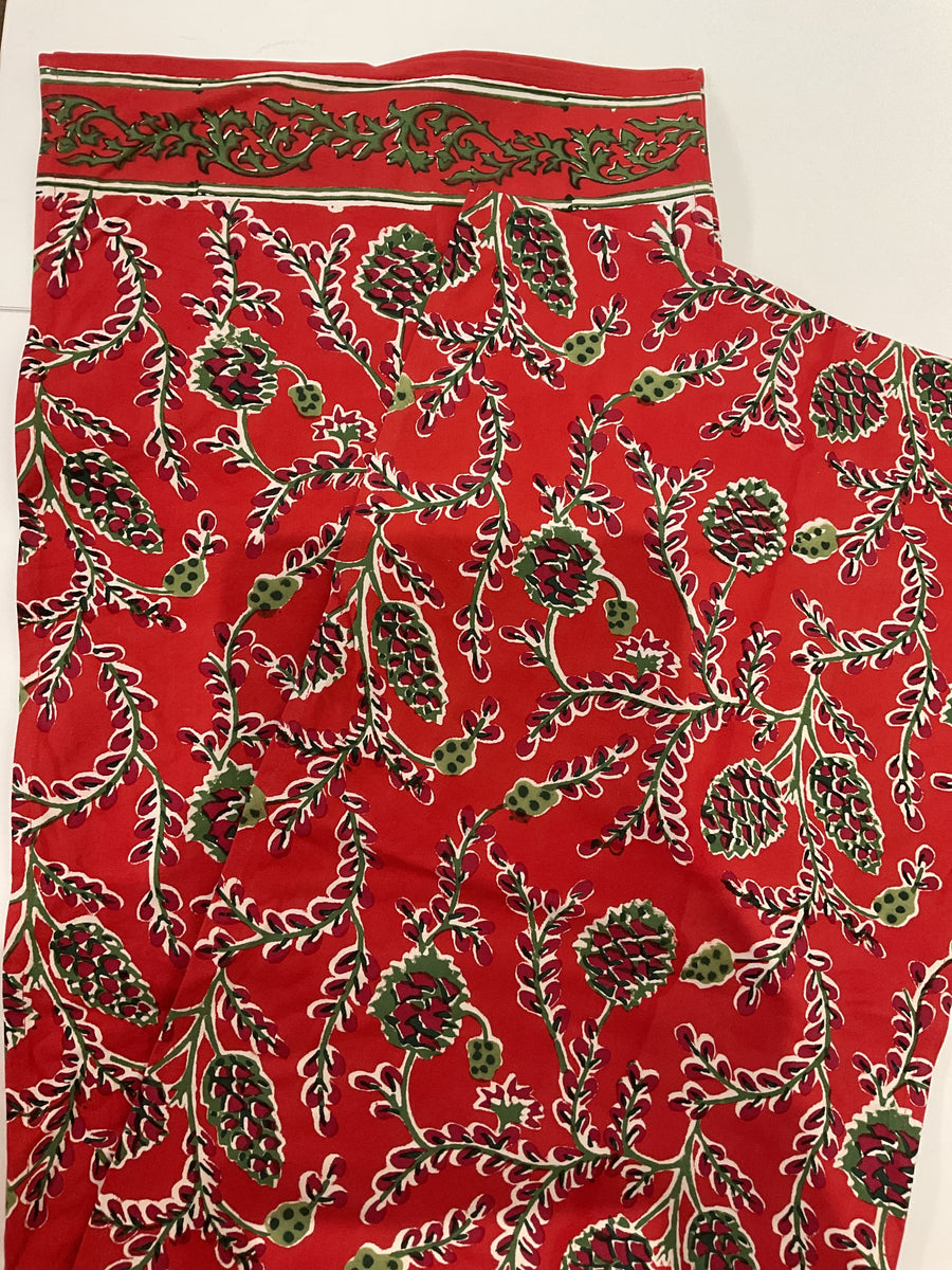 Christmas Pinecone Table Runner - 14" x 108"