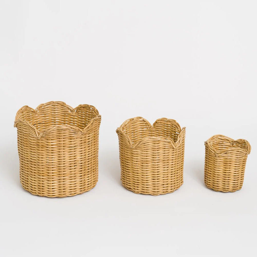 Natural Wicker Scalloped Container