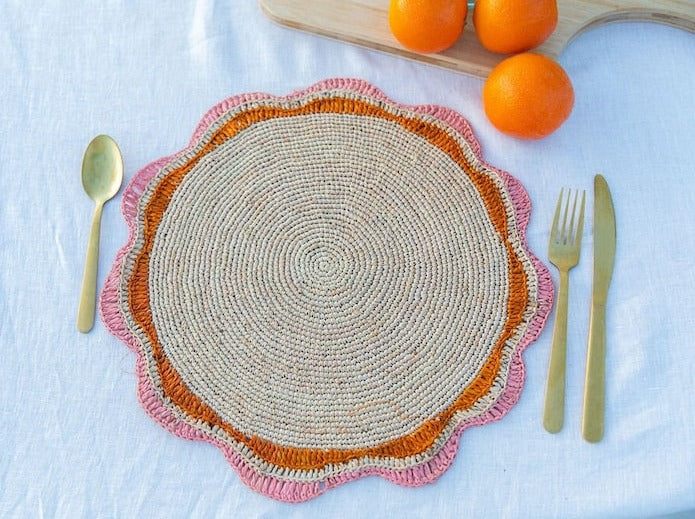 Garden Party Scalloped Placemat, pink/orange, s/4